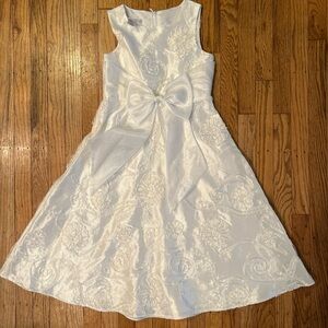 Bonnie Jean sz 8 Elegant White Kids Dress with Bow Flower girl, Easter